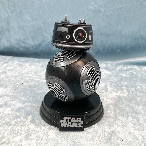 Funko Pop! Vinyl: Star Wars - BB-9E #202 - 2017 - Picture 1 of 3